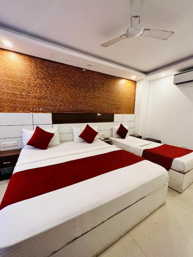 Palm Majestic At Airport Hotel New Delhi Luaran gambar