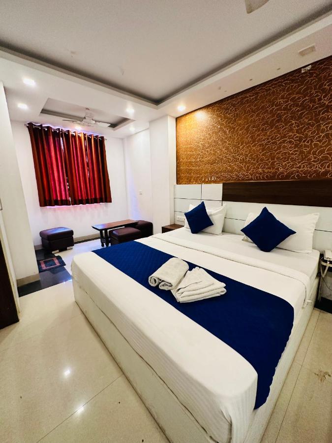 Palm Majestic At Airport Hotel New Delhi Luaran gambar