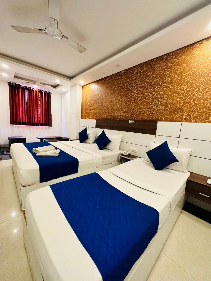Palm Majestic At Airport Hotel New Delhi Luaran gambar
