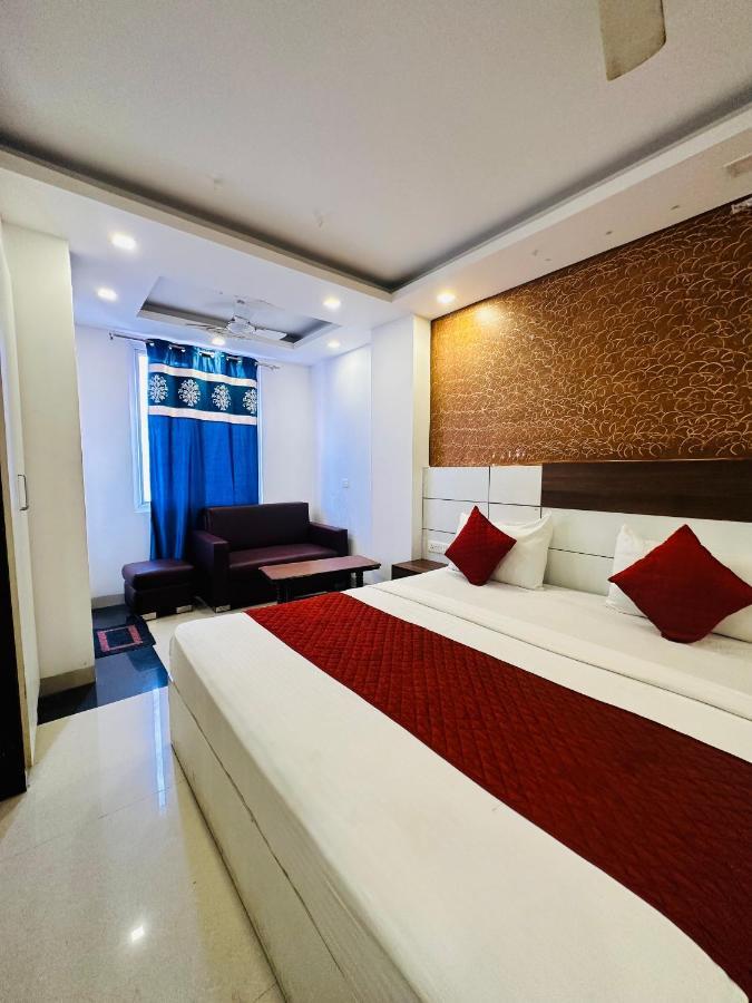 Palm Majestic At Airport Hotel New Delhi Luaran gambar