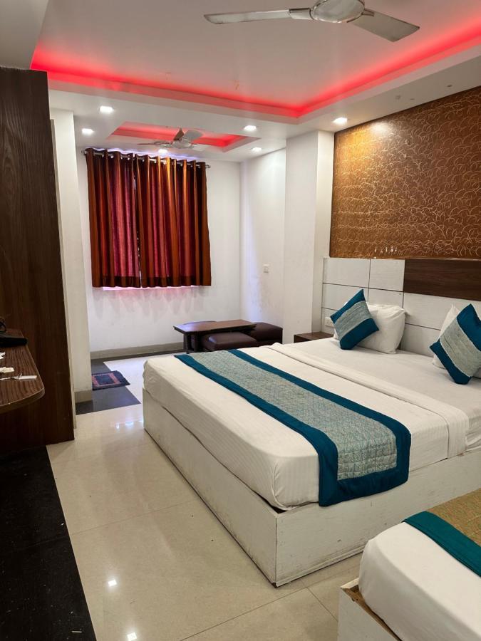 Palm Majestic At Airport Hotel New Delhi Luaran gambar