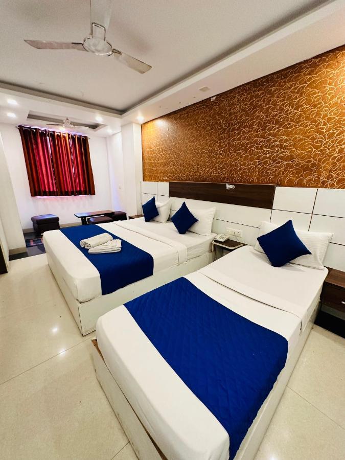 Palm Majestic At Airport Hotel New Delhi Luaran gambar